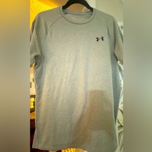 UA dri-fit shirt size M